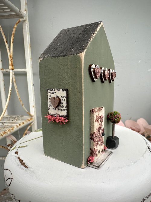 Handmade Houses Green series hearts & topiary
