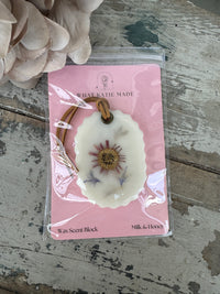Hanging Wax Scent Block hanging Milk & Honey