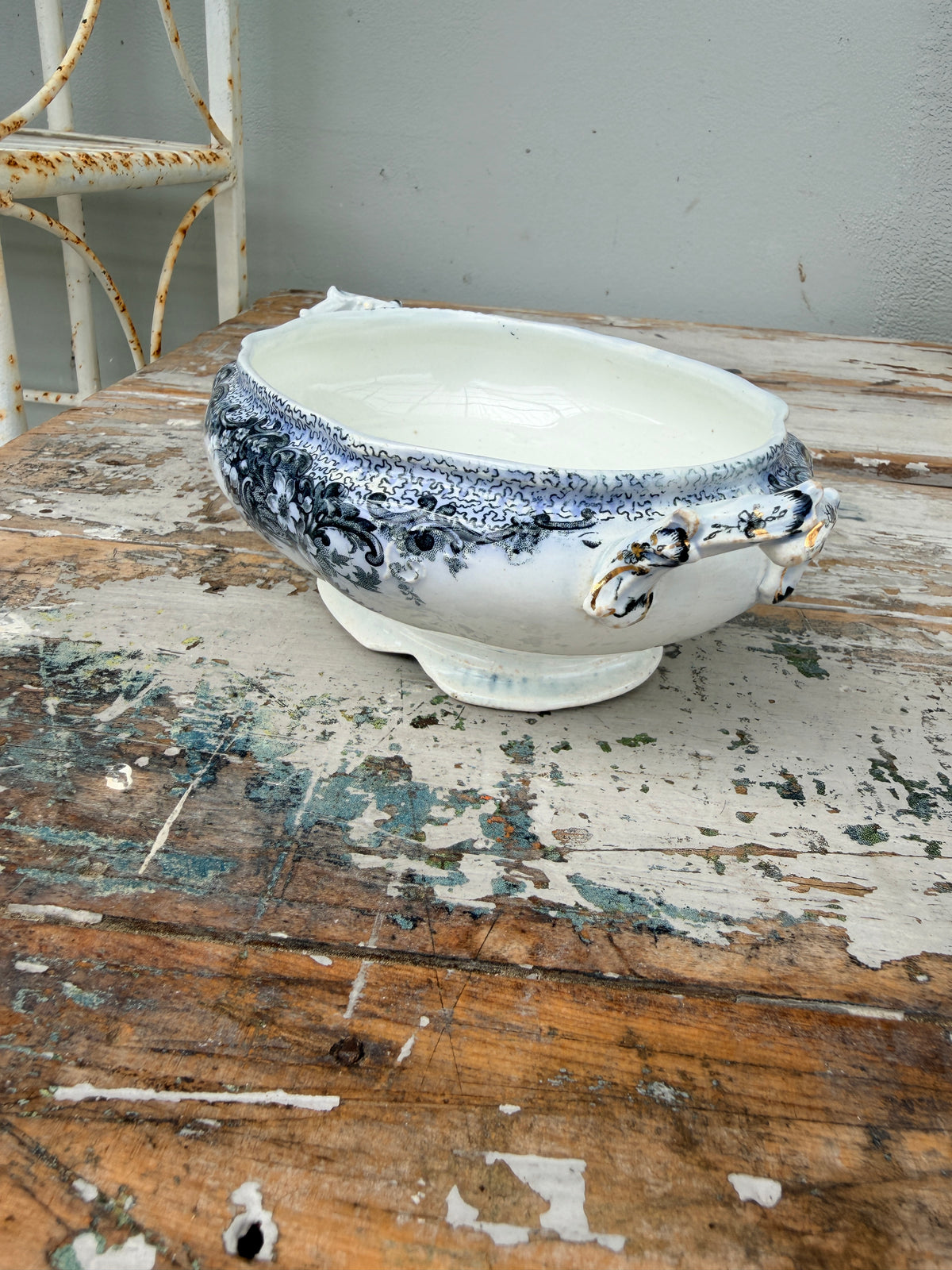 Alfred Meakins shallow bowl with handles