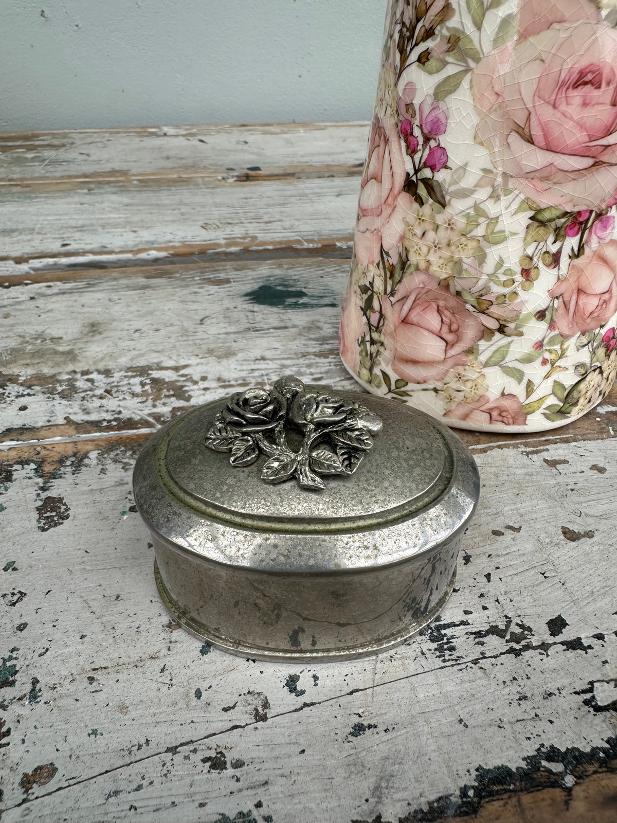 Vintage Silver look rose box with hinged lid