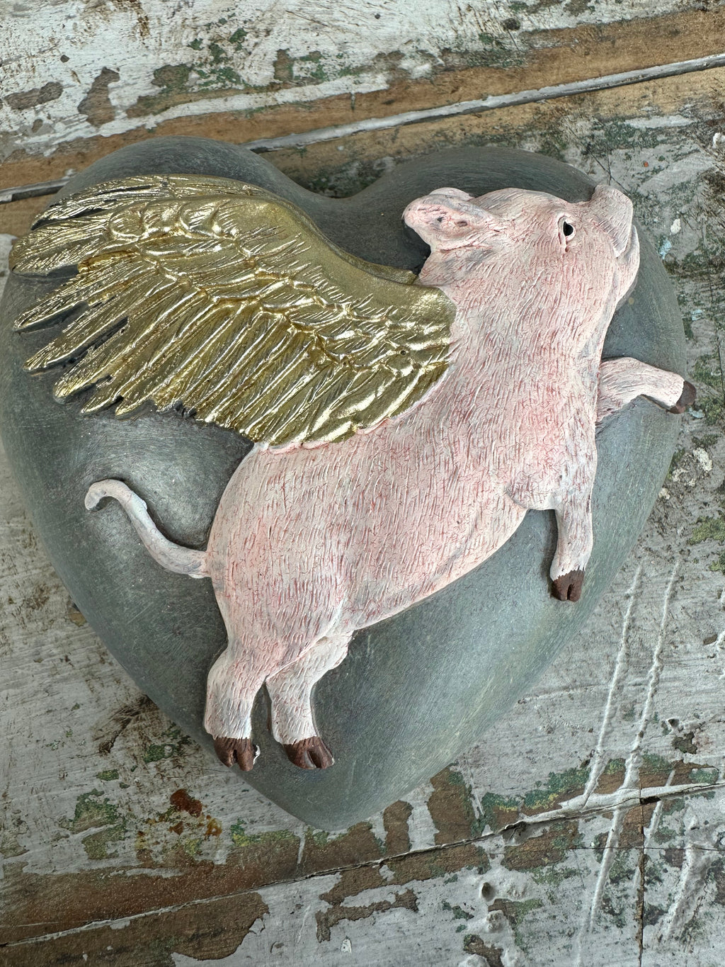Wall heart Pig Flying | Paint Me Vintage