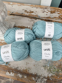 Uniti Chunky Yarn Green x 4 ball