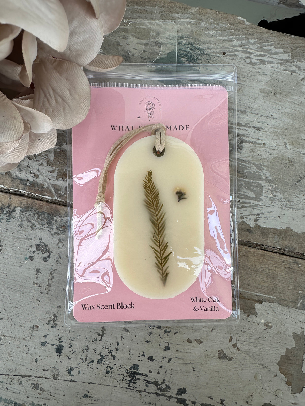 Hanging Wax Scent Block hanging White Oak & Vanilla