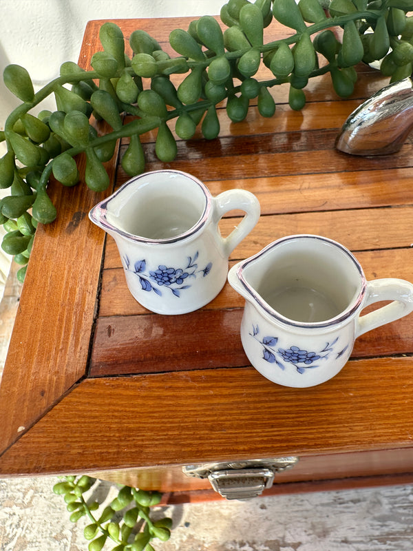 Mini tiny jug blue & White