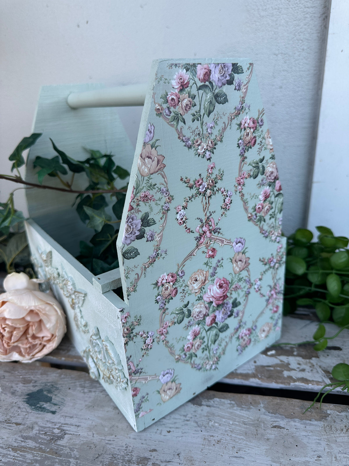 Mint Tote with floral and cherubs front