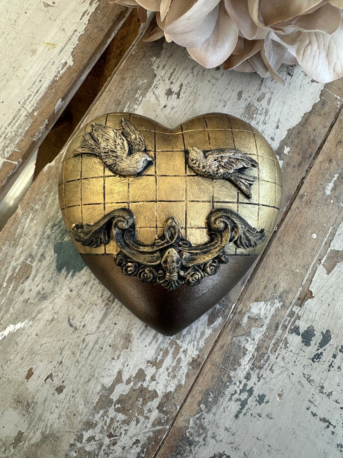 Wall heart Golden birds