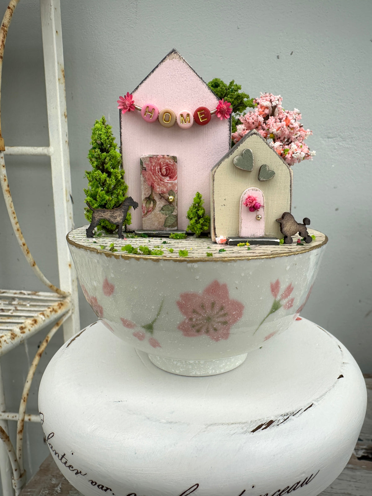Handmade Houses pink series Cottage set on cup stand