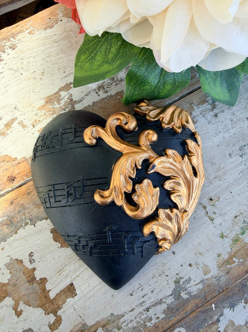Wall heart Black Filigree Swirl