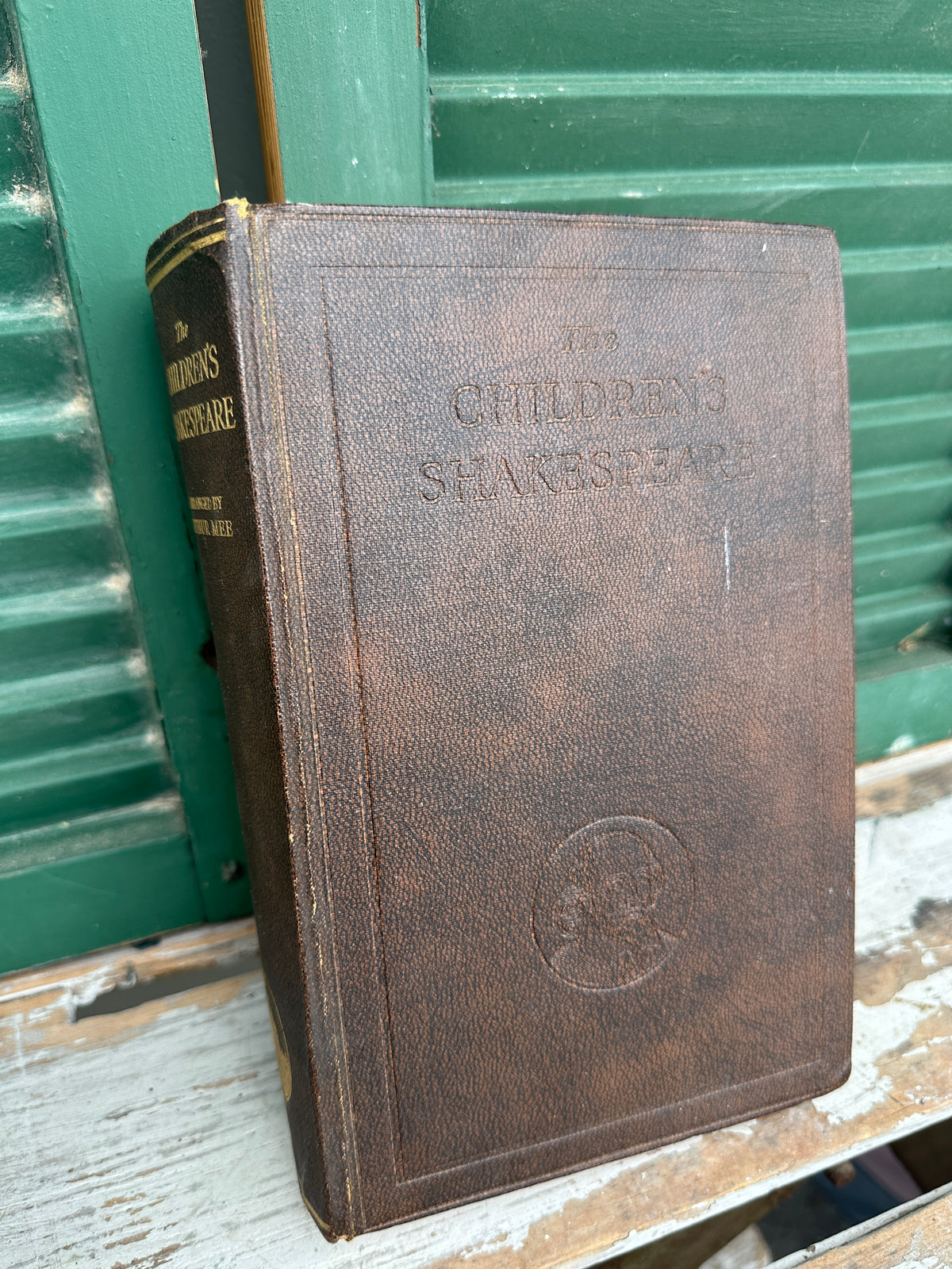 Brown vintage book large "The Children's Shakepeare"