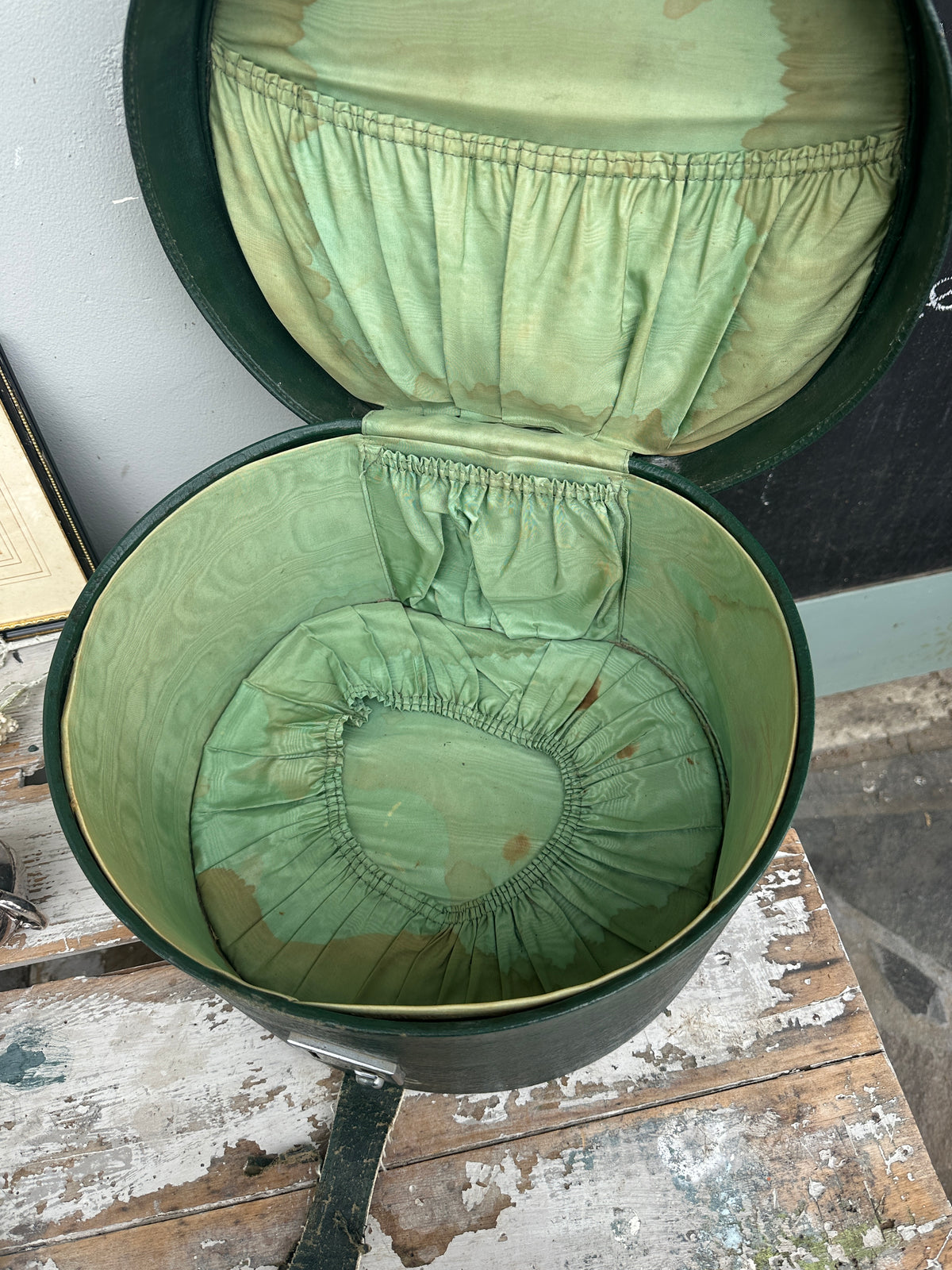 Hat Box Vintage green