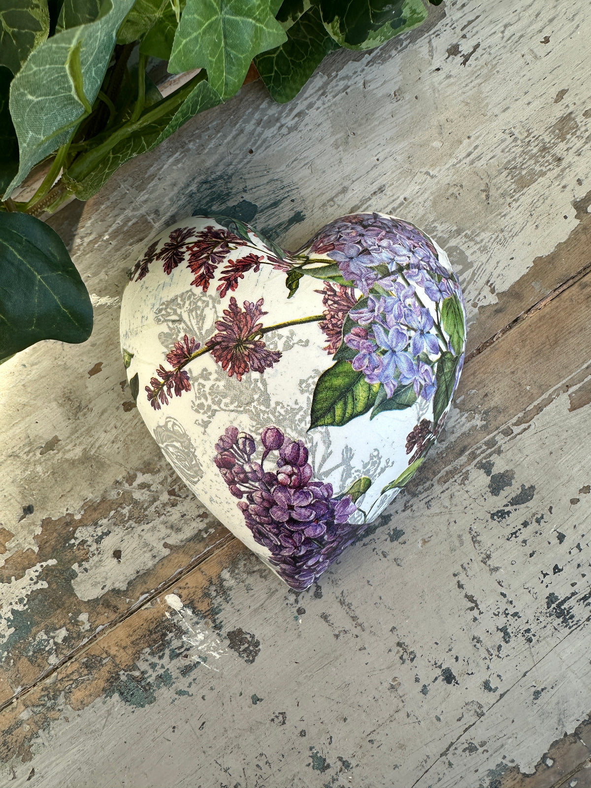 French Lilacs Ceramic Heart