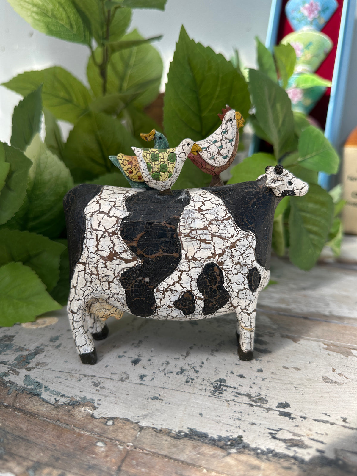 Cow with chickens decor