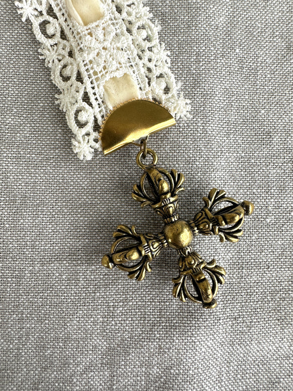 Decor prayer book mark w crown cross cream