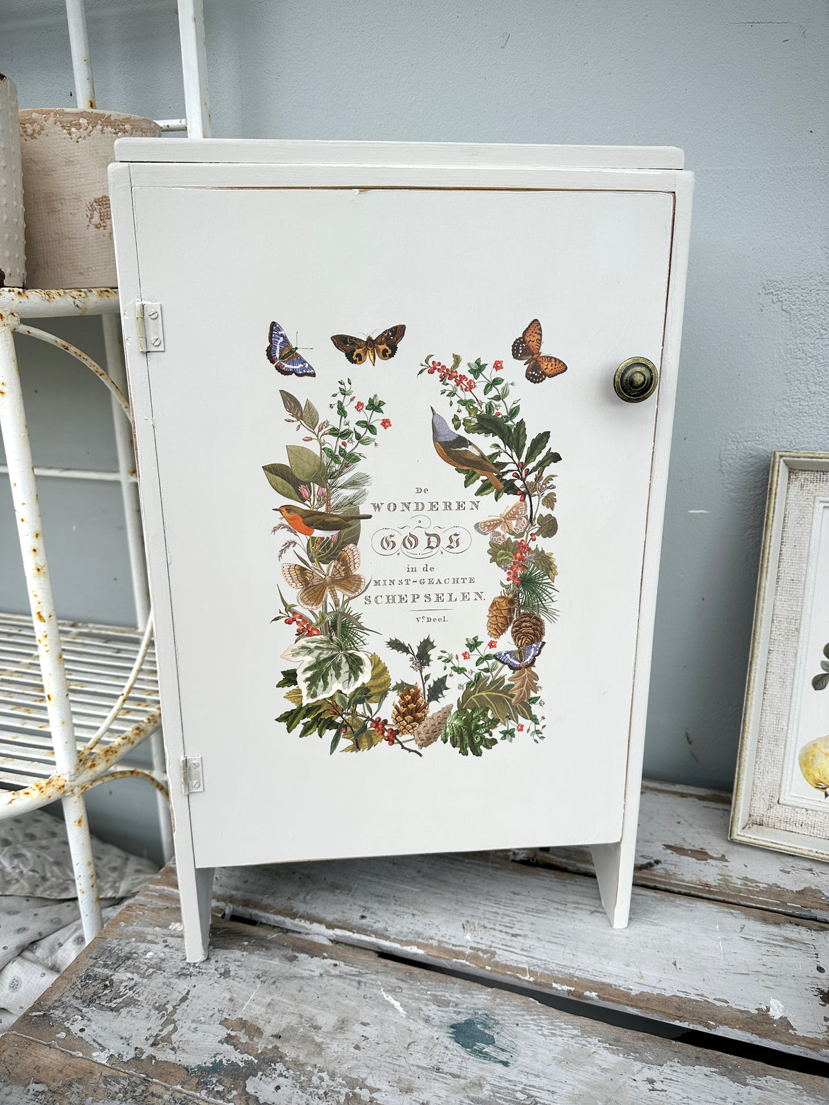 Botanical Keepsake Treasures Cabinet