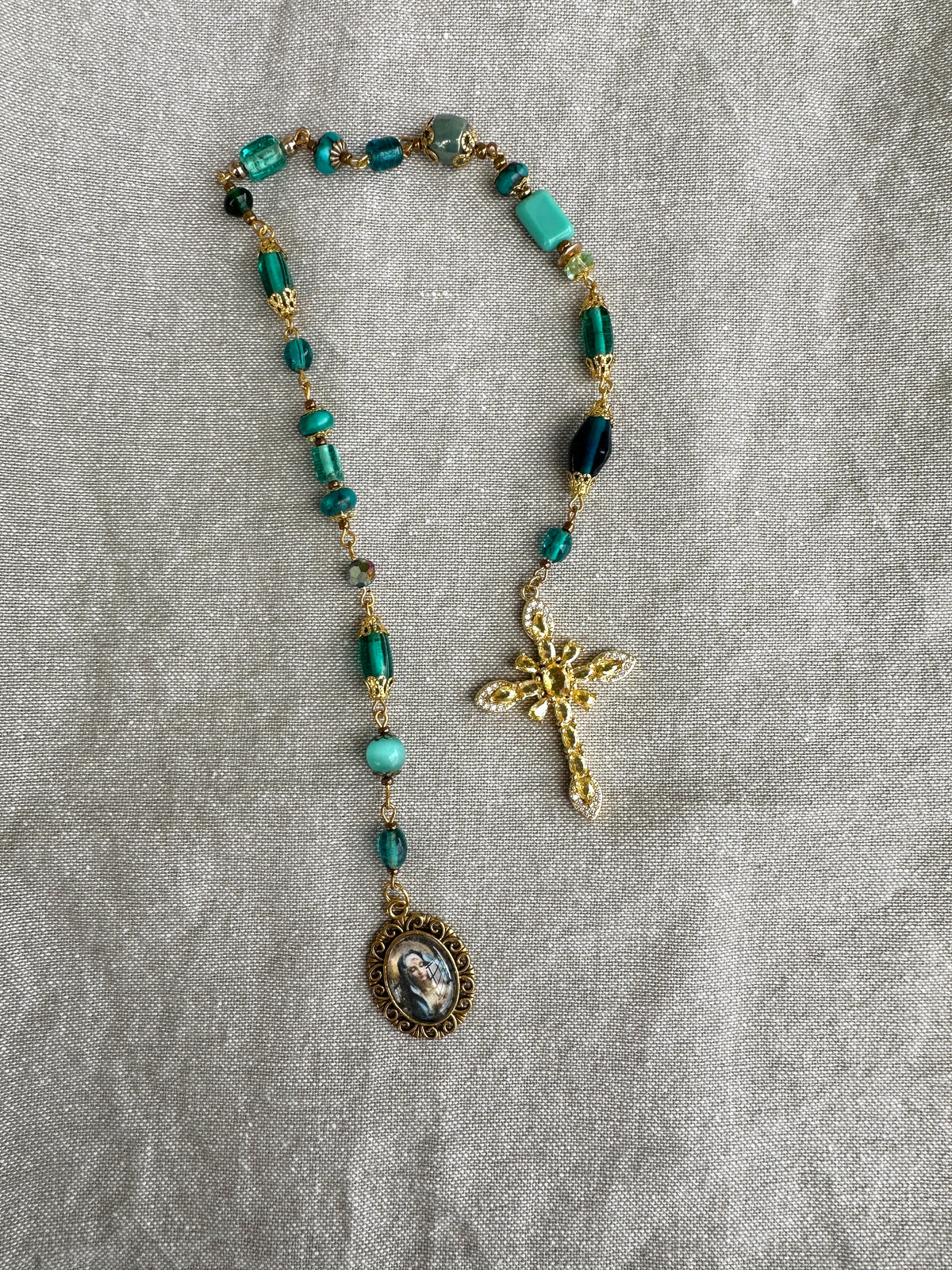 Decor prayer beads Green w Lime cross