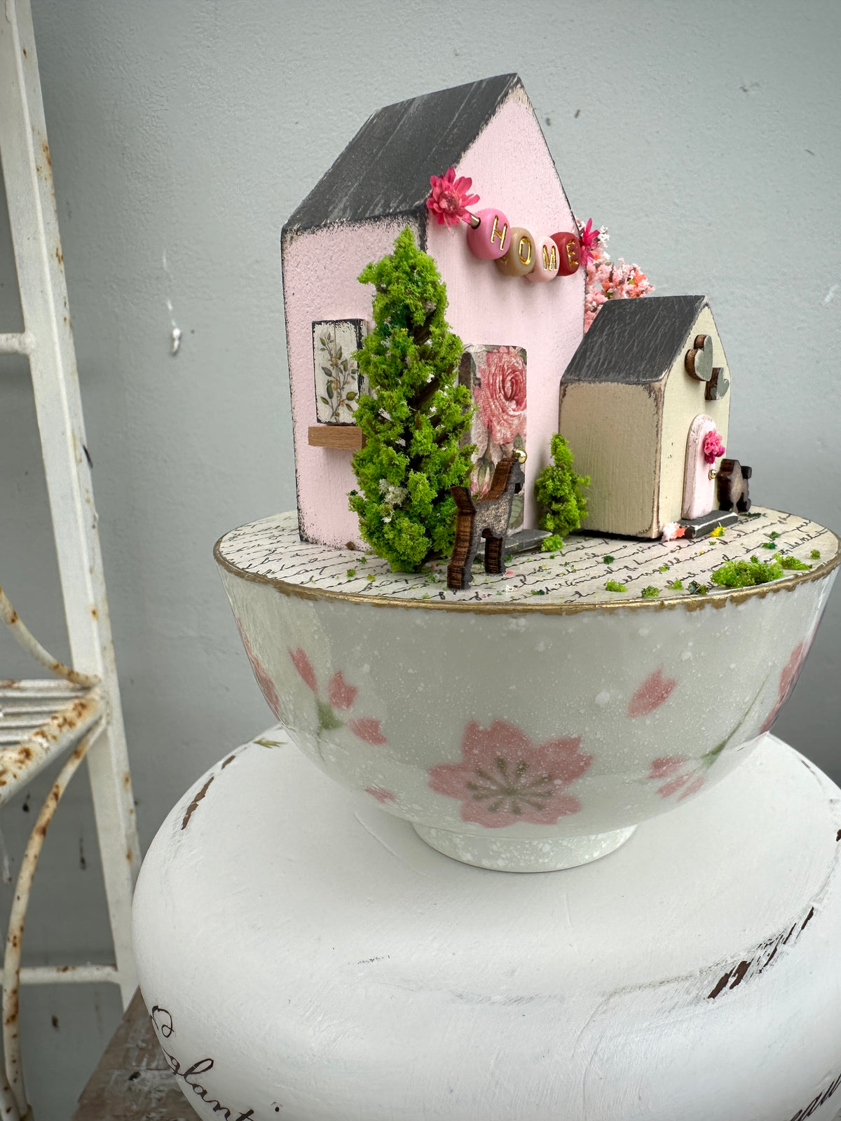 Handmade Houses pink series Cottage set on cup stand