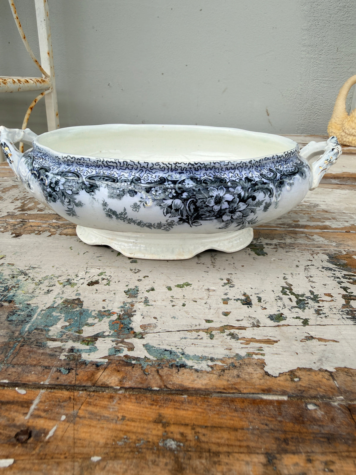 Alfred Meakins shallow bowl with handles