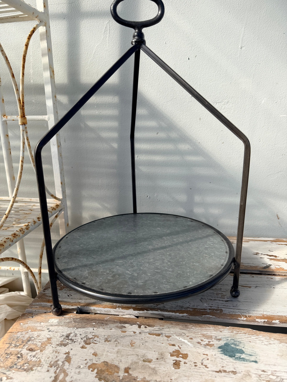 Large Metal Stand w Handle - Collect or contact us for courier quote