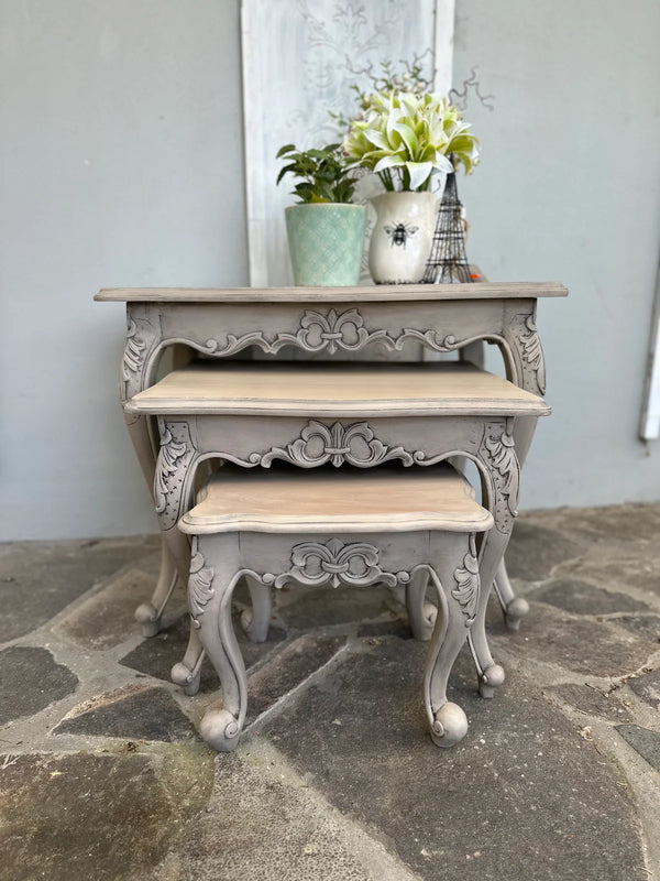 Potters Clay Premium Chalk Paint and black wax