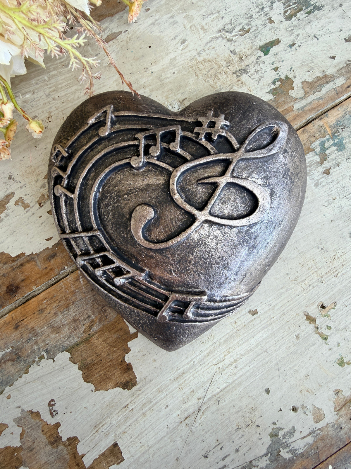 Wall heart Brushed Oyster Music