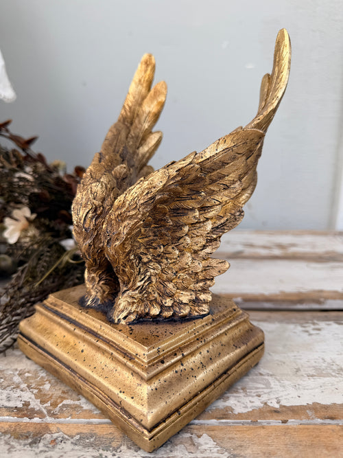 Gold Angel Wings decor