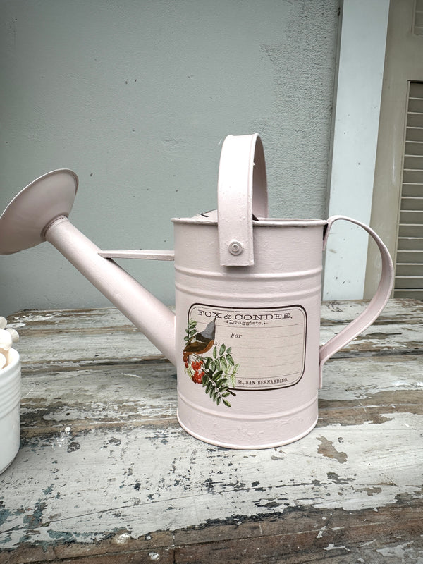 Decorative watering can in Grassmere pink