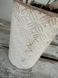 Fleur Vase antique cream 50% off