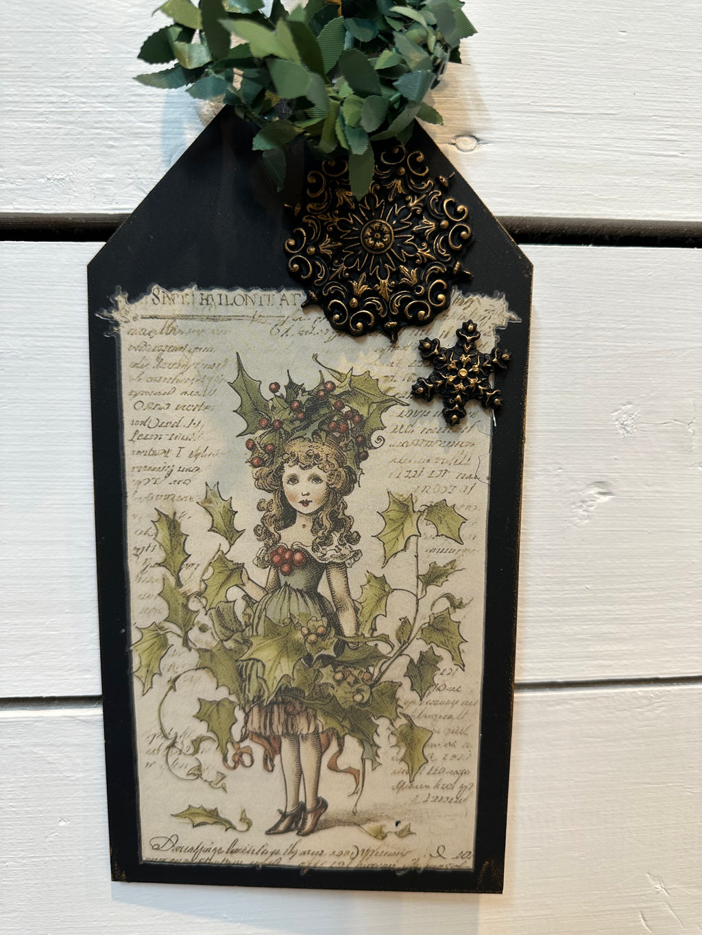 Fairy Tag large in Carbon Black with snowflakes