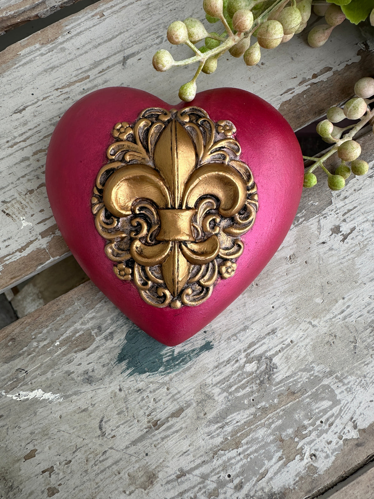 Wall heart Pink & Antique Gold Fleur di Lis