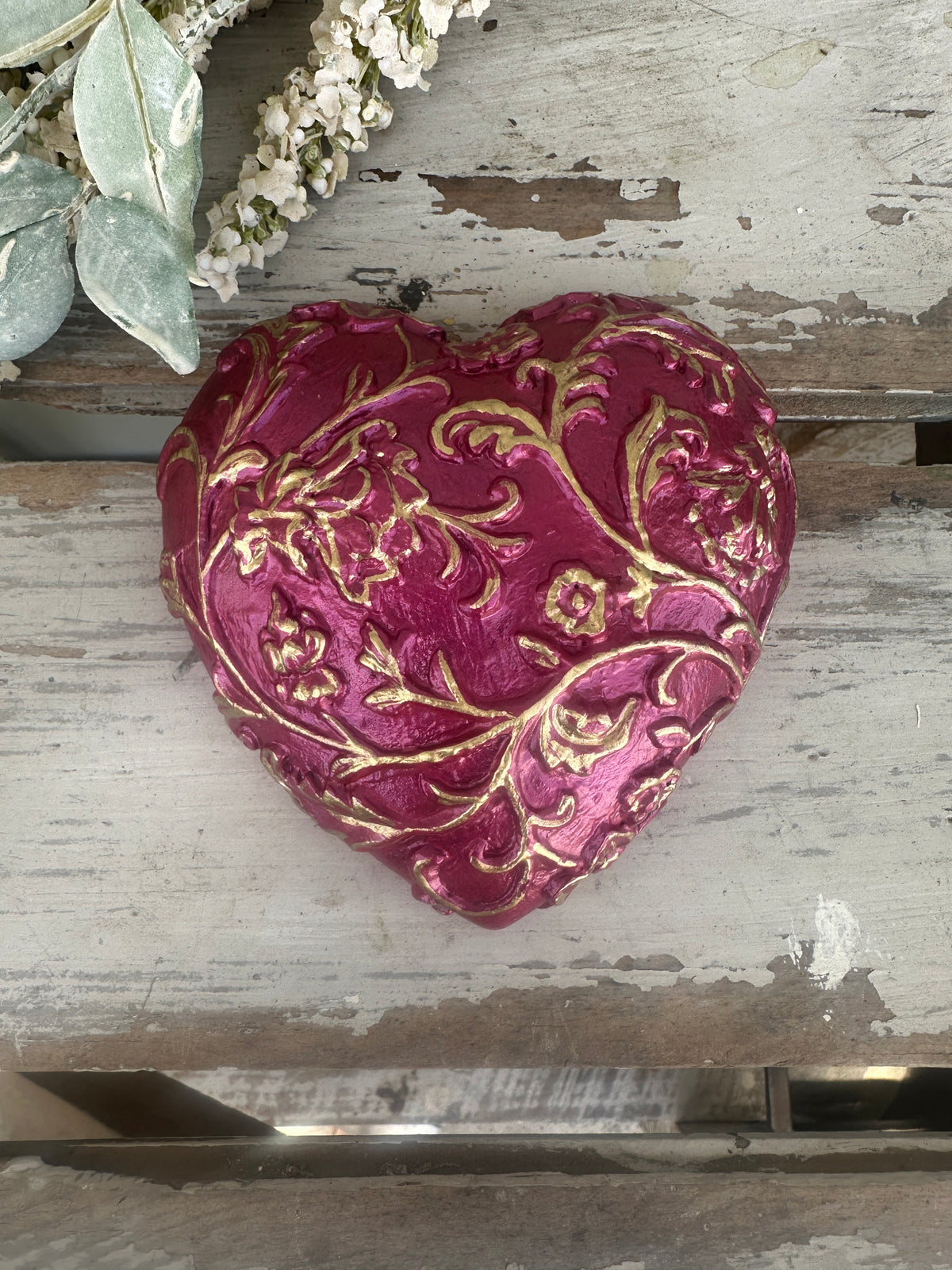Wall heart Pink Filigree w Golden detailing