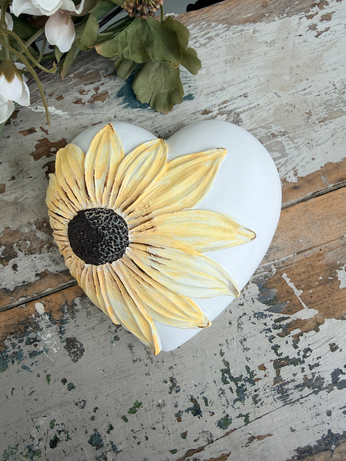 Wall heart White w Sunflower