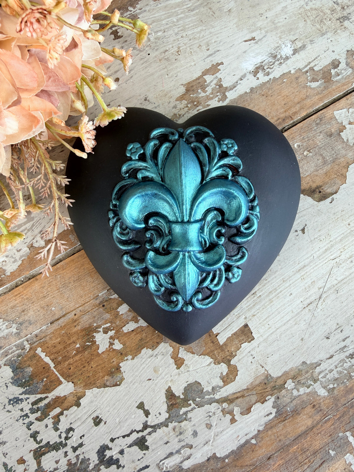 Wall heart Kingfisher Fleur de Lis
