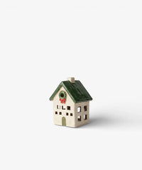 Nordgard Tea Village Cottage with Bow Wreath