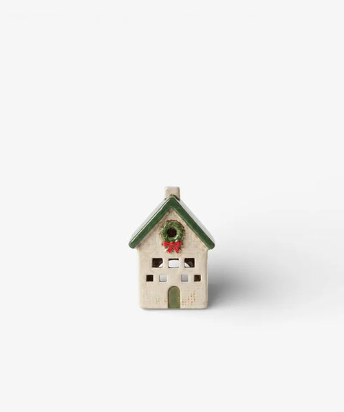 Nordgard Tea Village Cottage with Bow Wreath
