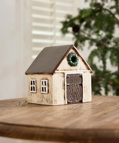 Nordgard Tea Light Stable with Wreath