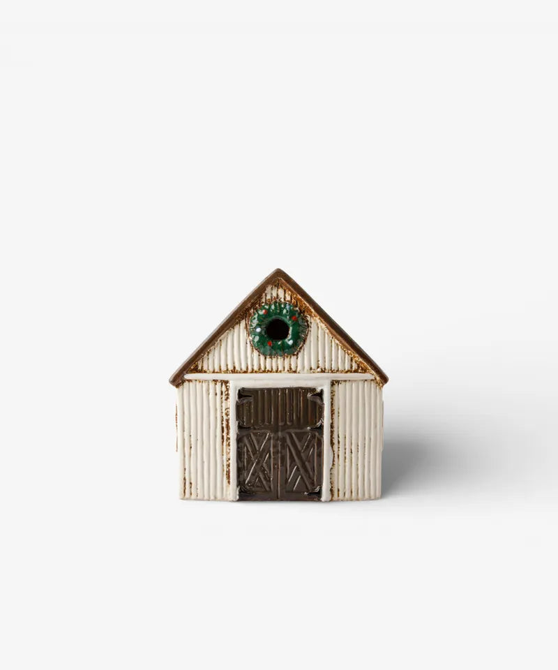 Nordgard Tea Light Stable with Wreath