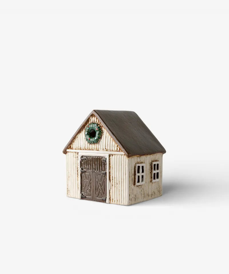 Nordgard Tea Light Stable with Wreath