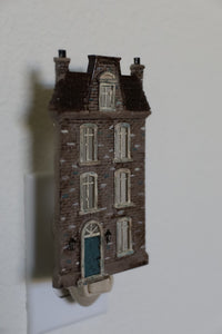 A set of miniature Victorian-style house molds Old Colchester Road IOD Mould