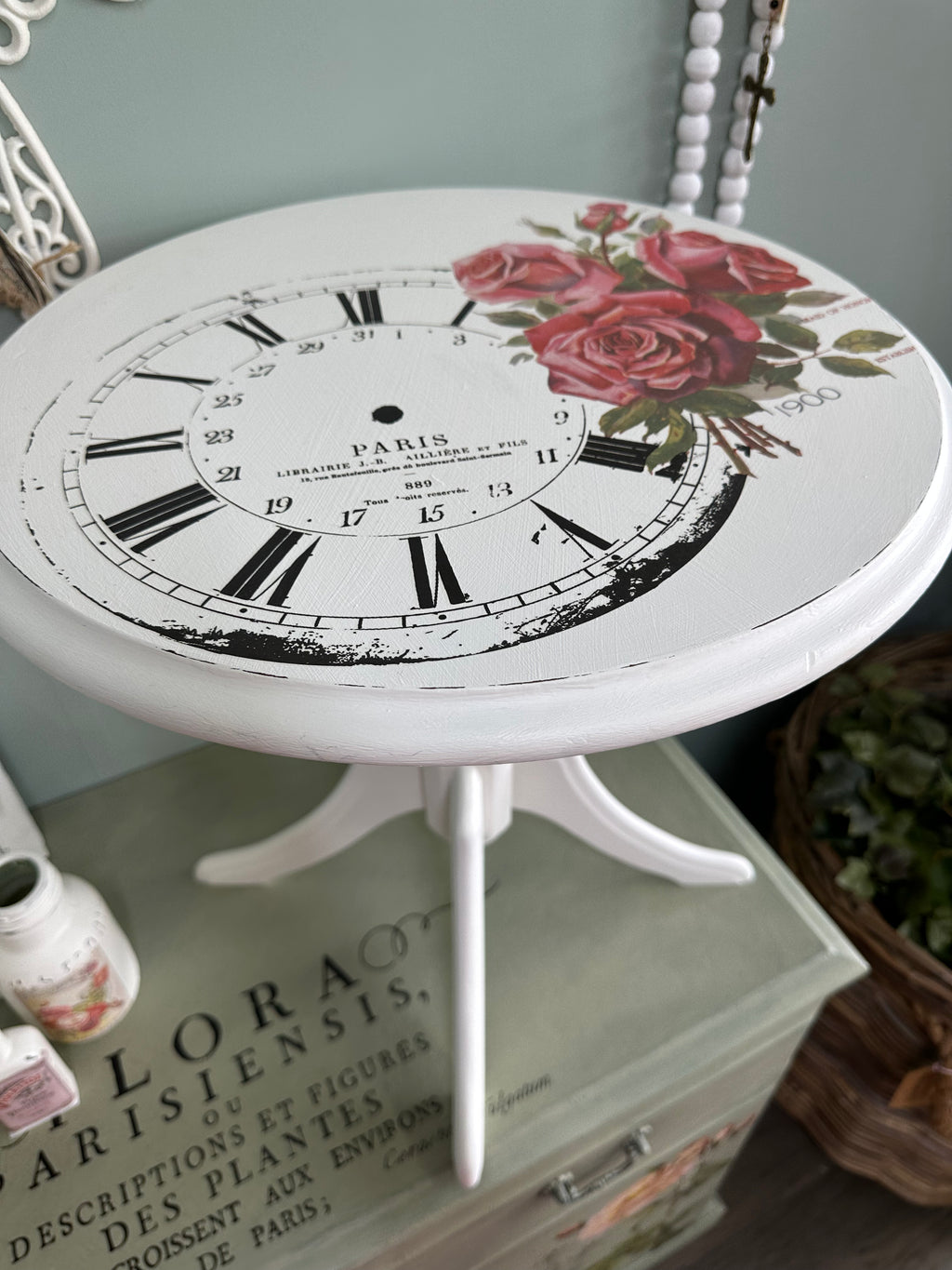 Wine table white with roses and clock