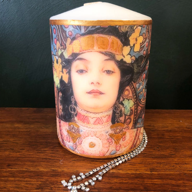 Lady Moet Candle