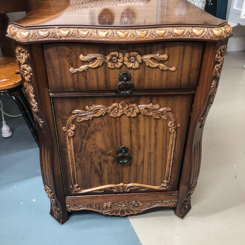 French Classic with a twist Set of two Bedside Tables in Kirimi Cream | Paint Me Vintage